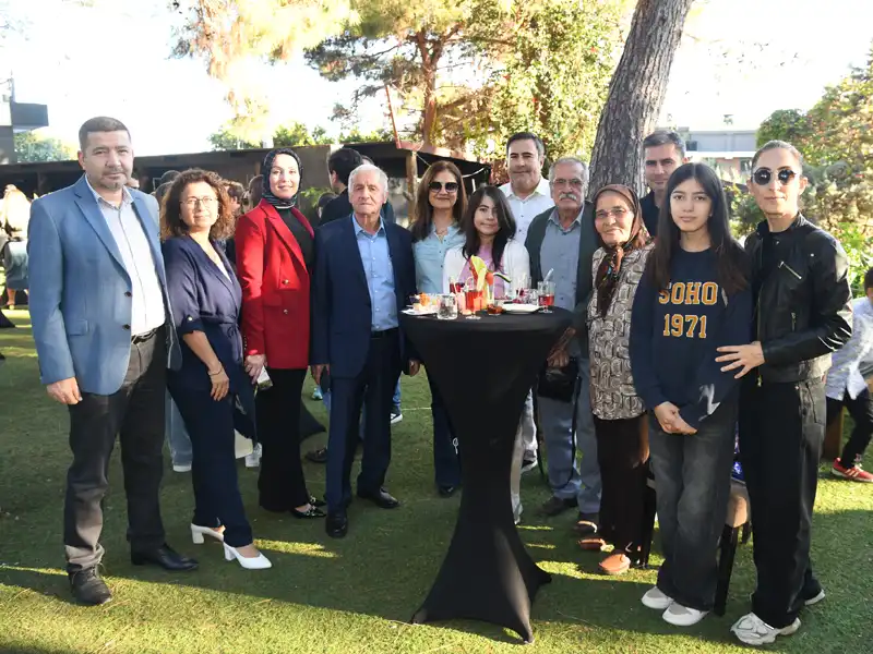 hikmet-restaurant-20-yilinda-denizim-parkta-yeni-subesini-acti.webp