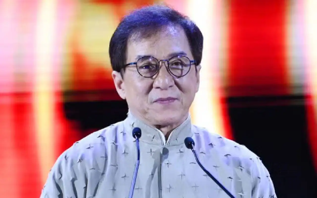 jackie-chan-oldu-mu-unlu-oyuncunun-saglik-durumu-hakkinda-en-son-bilgiler1-68cf21d80c8aeakdenizgerceks.webp