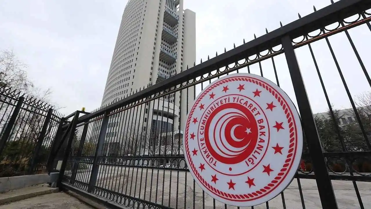 akdenizgercek-yerli-plakali-araclara-mujde-gumrukte-bekleme-suresi-bitiyor.webp