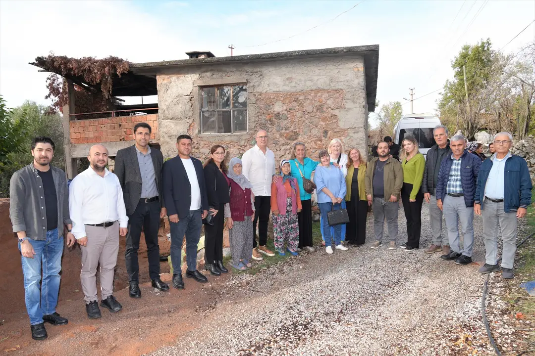alanyada-yatalak-anne-ve-kizlarina-yeni-ev-tahsis-edildi-5.webp