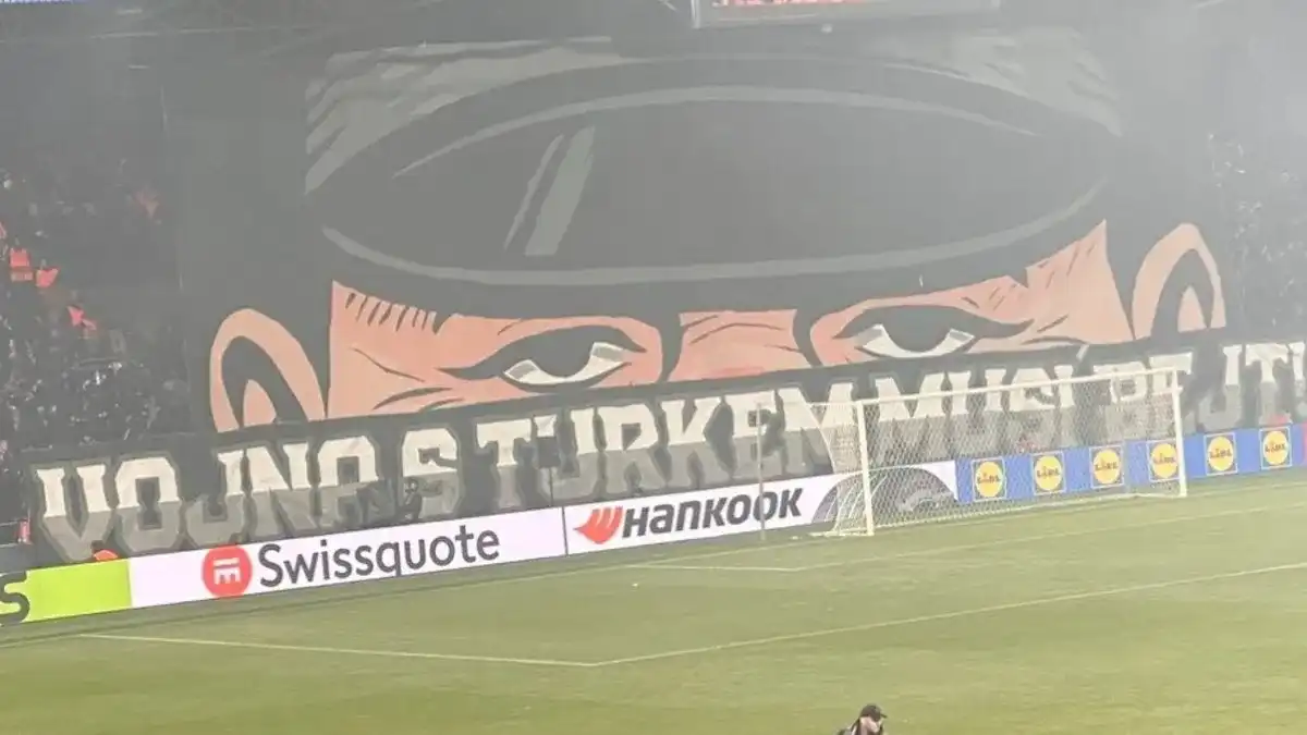 fenerbahce-viktoria-plzen-macindaki-pankart-olayina-uefadan-skandal-karari-2.webp