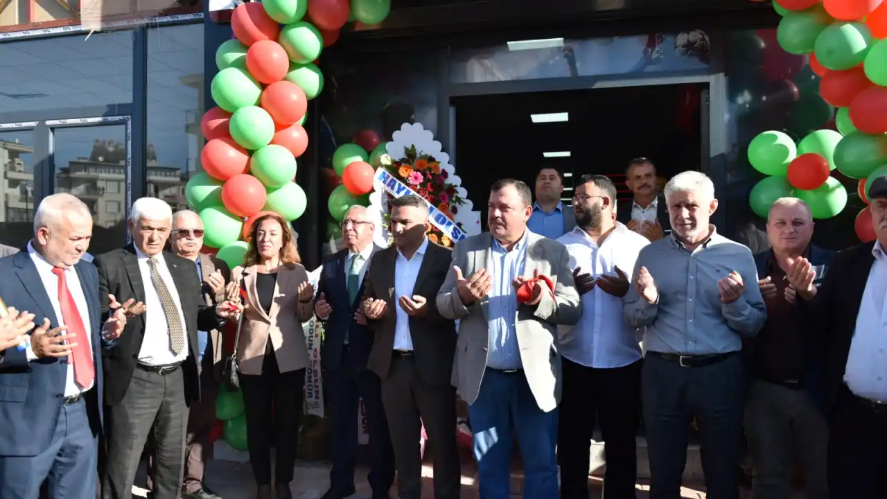 akdenizgercek-koc-level-up-playstation-cafe-antalyada-acildi-3.webp