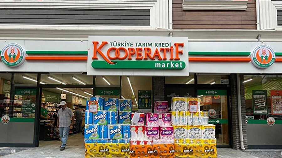 antalyada-subeleri-var-o-markette-koklu-degisiklik123-2.jpg