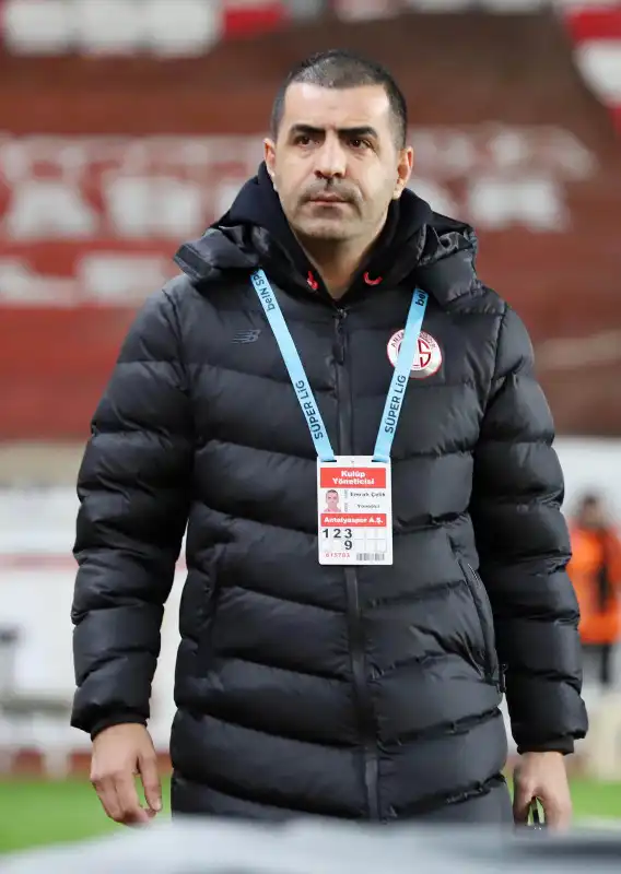 antalyaspor-bahis-iddialari-sonrasi-ligden-dusecek-mi-baskan-percinden-flas-aciklama-4.webp