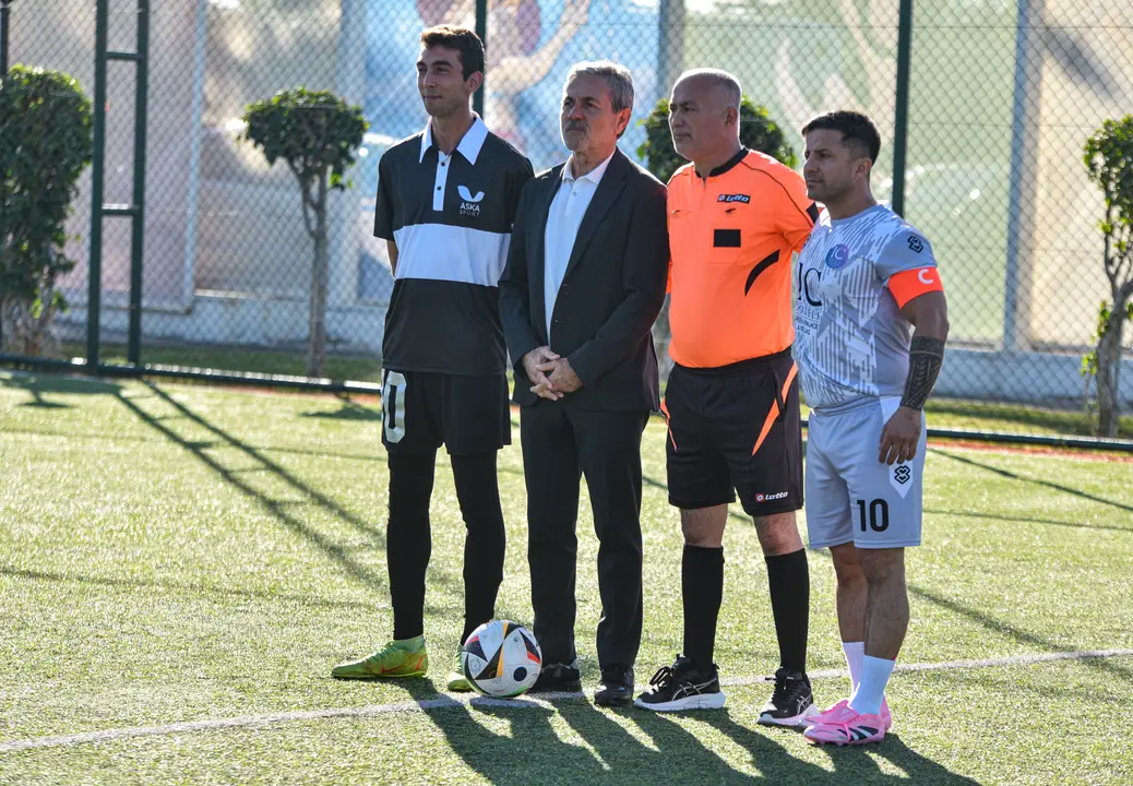 lk-vurus-aykut-kocamandan-kunduda-turizmciler-sahada-3.webp