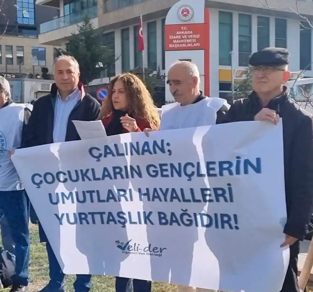 ogrenci-veli-derden-lgs-tepkisi-bakanlik-sorumluluktan-kacamaz-2.webp