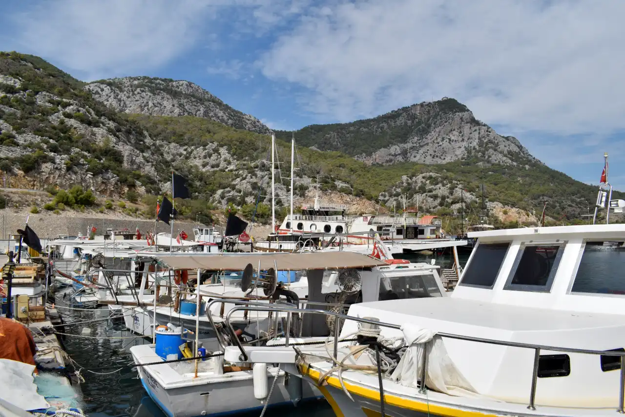 antalya-balikci-barinaginda-tartismalar-surerken-dto-baskani-cetin-ilk-kez-konustu-2.webp