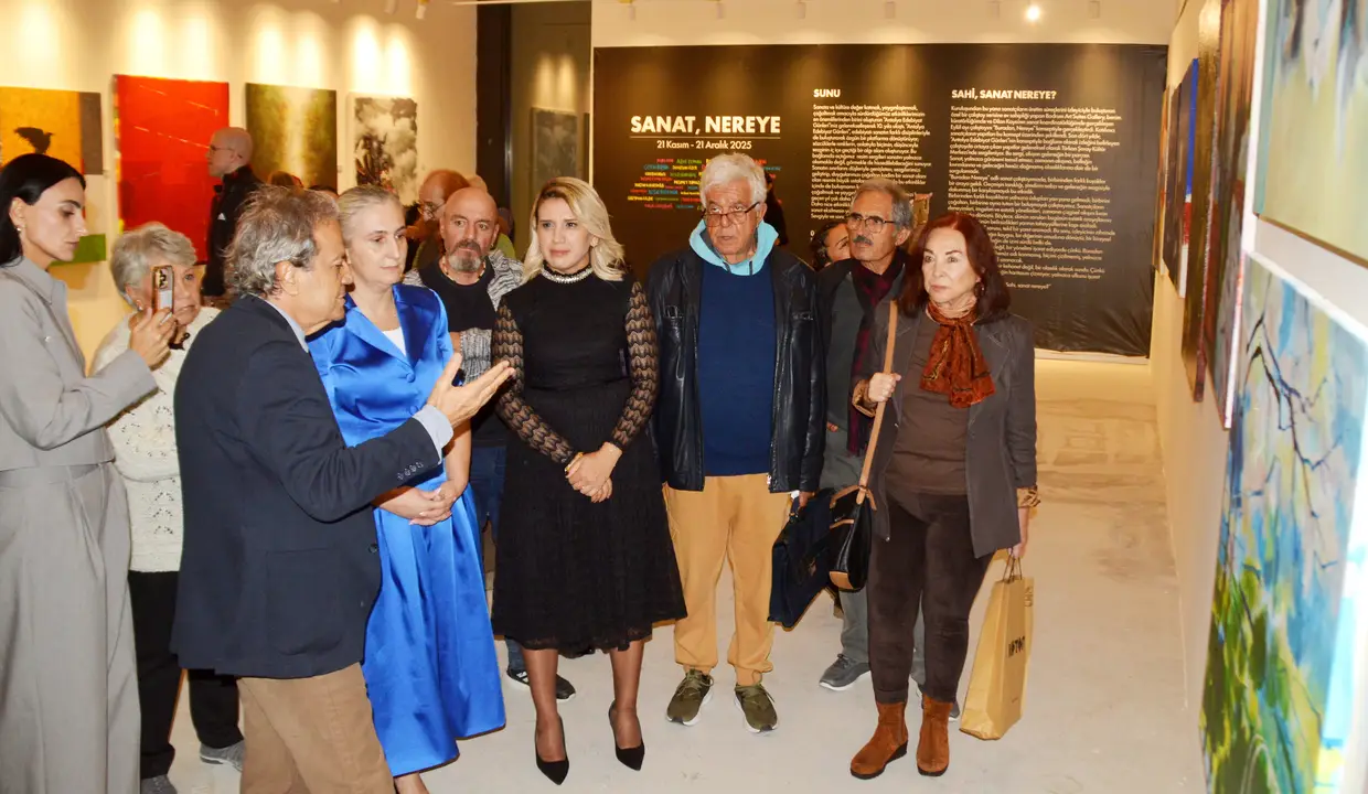 10-antalya-edebiyat-gunlerinde-sanat-nereye-sergisi-acildi-2.webp