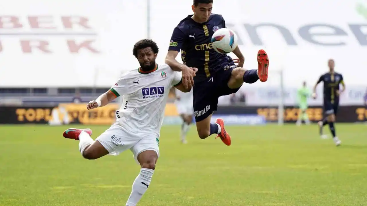 akdenizgercek-alanyaspor-kasimpasa-1.webp