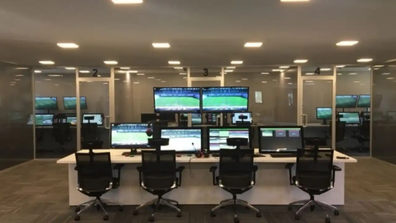 akdenizgercek-alanyaspor-kasimpasa-macinin-var-hakemi-aciklandi-1.webp