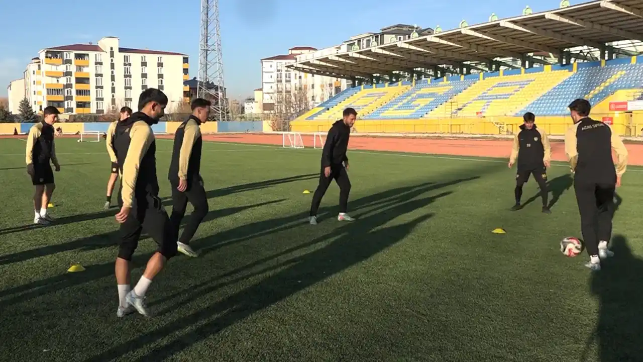 akdenizgercek-bahis-sorusturmasi-sonrasi-takimda-oynayacak-futbolcu-kalmadi-3.webp