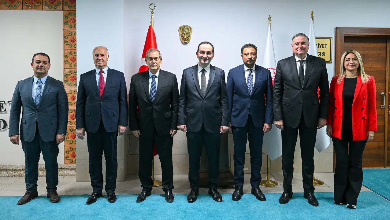 mzalar-atildi-antalyada-hukumlulere-is-destegi-verilecek-2.webp