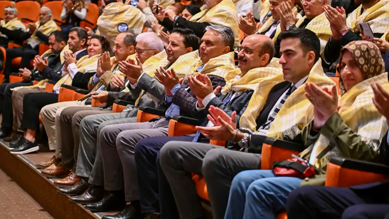 akdenizgercek-antalyada-unutulan-yoruk-oyunlari-yeniden-sahneye-cikti-1.webp