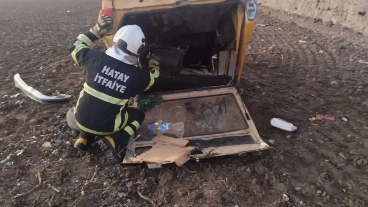 hatayda-korkunc-kaza-otomobil-sarampole-uctu-1.webp