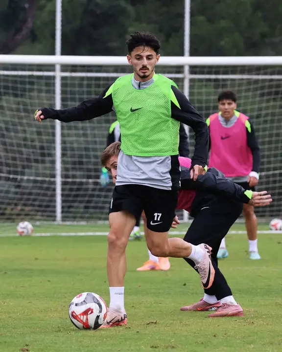 serik-sporda-van-mesaisi-basladi-pasaliyla-hedef-4te-4-2.webp