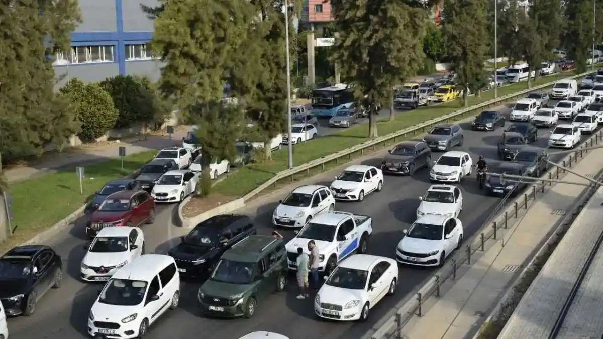 akdenizgercekemekli-emniyet-mudur-yardimcisindan-antalya-ulasimi-icin-mesaj-2.webp