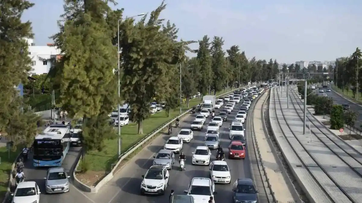 akdenizgercekemekli-emniyet-mudur-yardimcisindan-antalya-ulasimi-icin-mesaj.webp