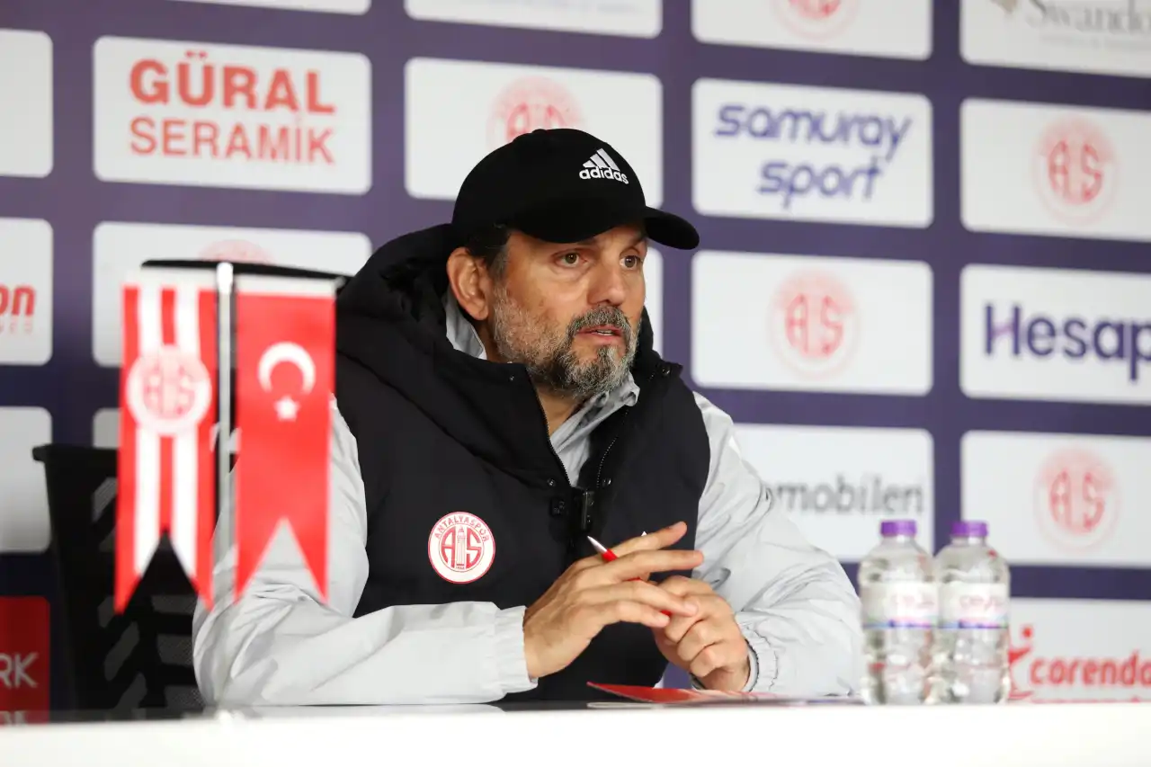 antalyasporda-kadro-degisikligi-bulut-ilk-11-icin-dugmeye-basti-3.webp