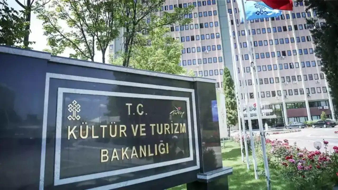 kultur-ve-turizm-bakanligi-27-sozlesmeli-personel-alacak-antalyadan-alim-olacak-mi.webp