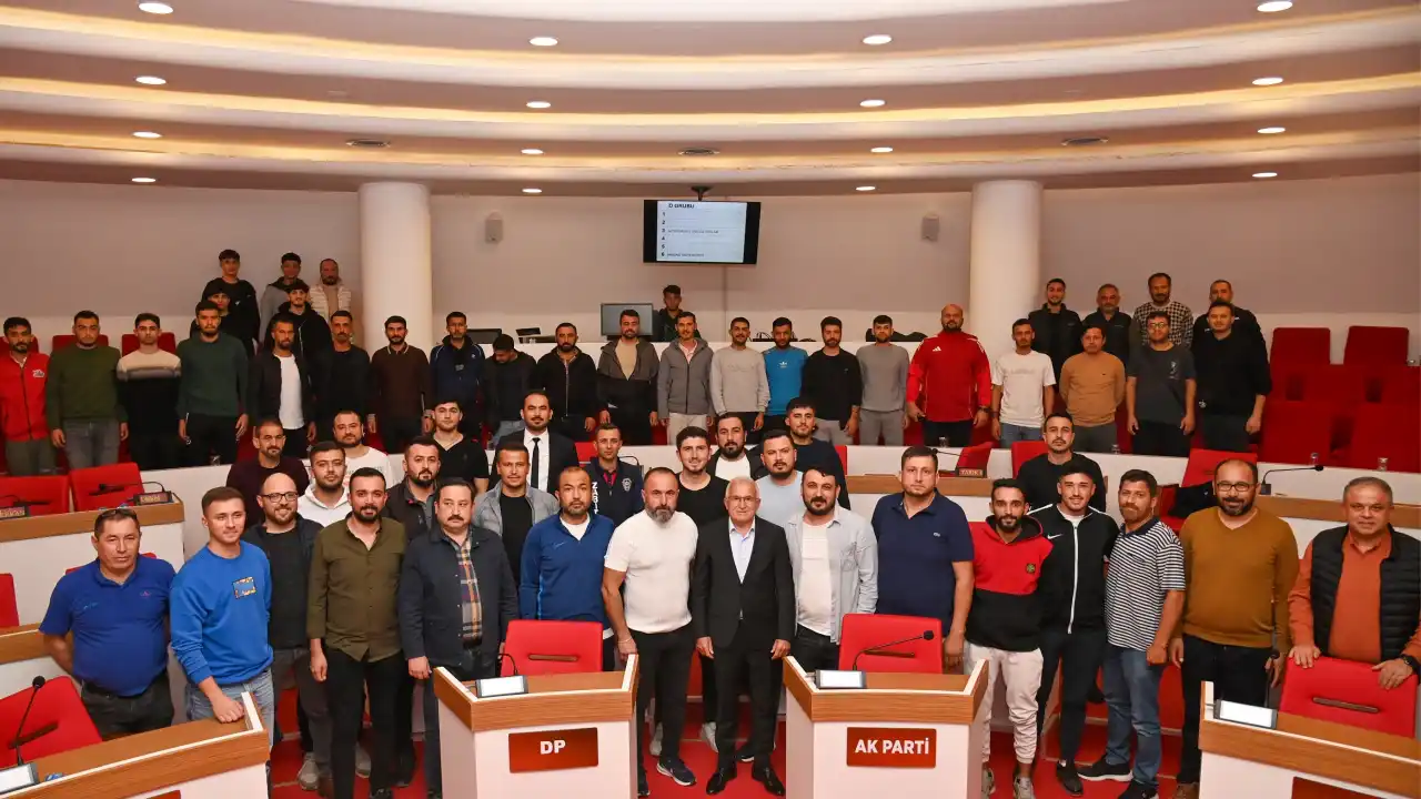 akdenizgercek-kumlucada-dev-hali-saha-turnuvasi-basliyor-1.webp