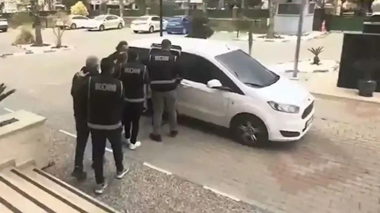 antalya-dahil-6-ilde-dolandiricilik-operasyonu-1.webp
