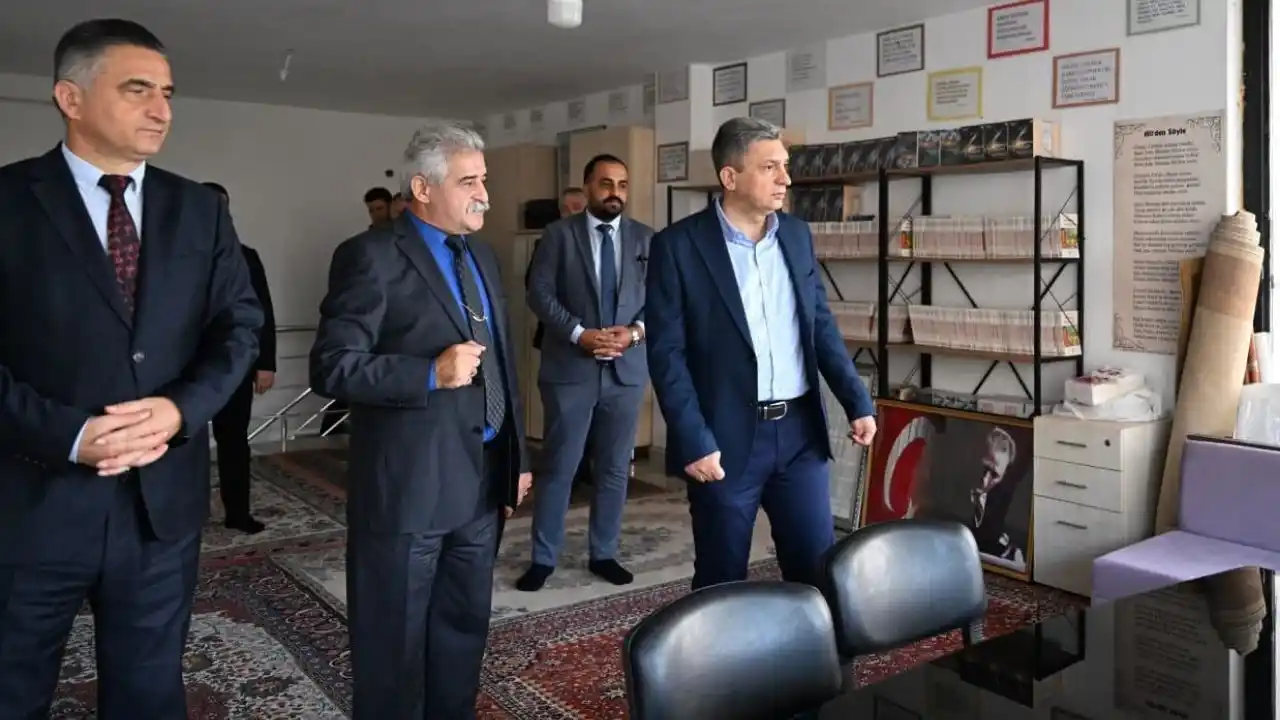 antalyada-yeni-cemevi-acildi-acilista-birlik-ve-adalet-mesaji-verildi-2.webp