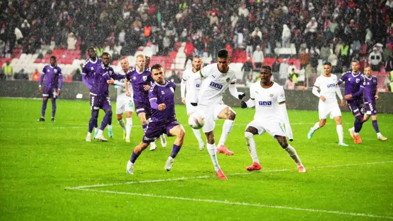 akdenizgercek-samsunspor-alanyaspor.webp