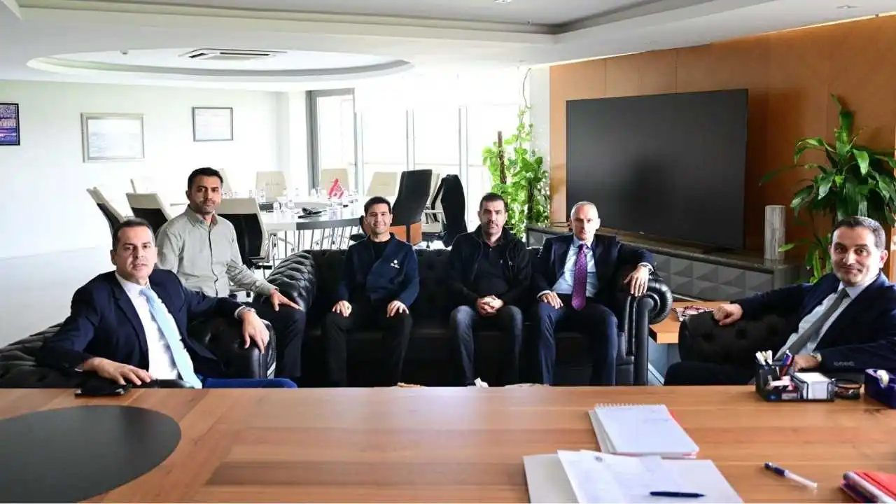 akdenizgercek-antalyaspor-baskani-percine-kritik-ziyaret.webp