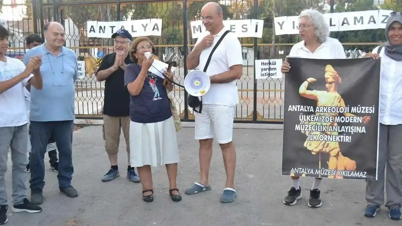 antalyanin-duayen-mimari-muzeyyen-gulsen-candan-aci-haber