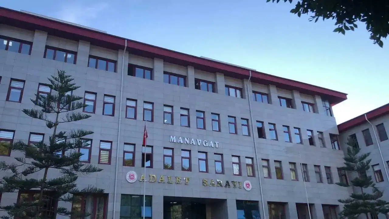 manavgat-belediyesi-davasinda-ara-karar