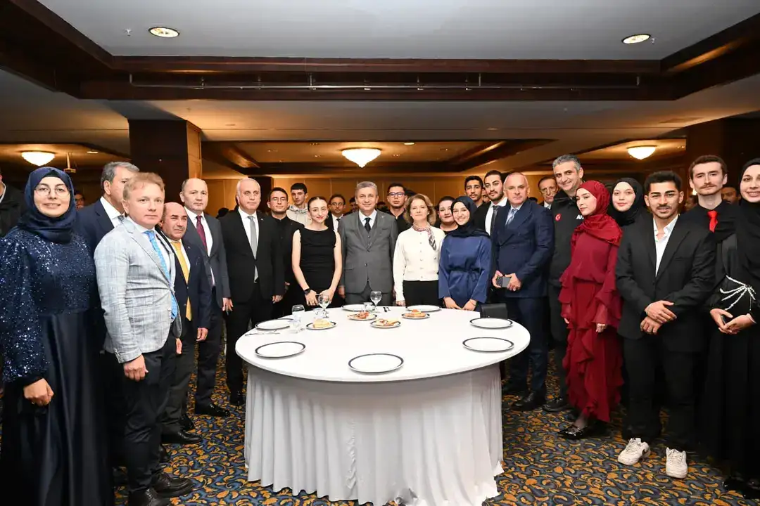 antalyada-iyilikle-yukselen-gonuller-odullendirildi