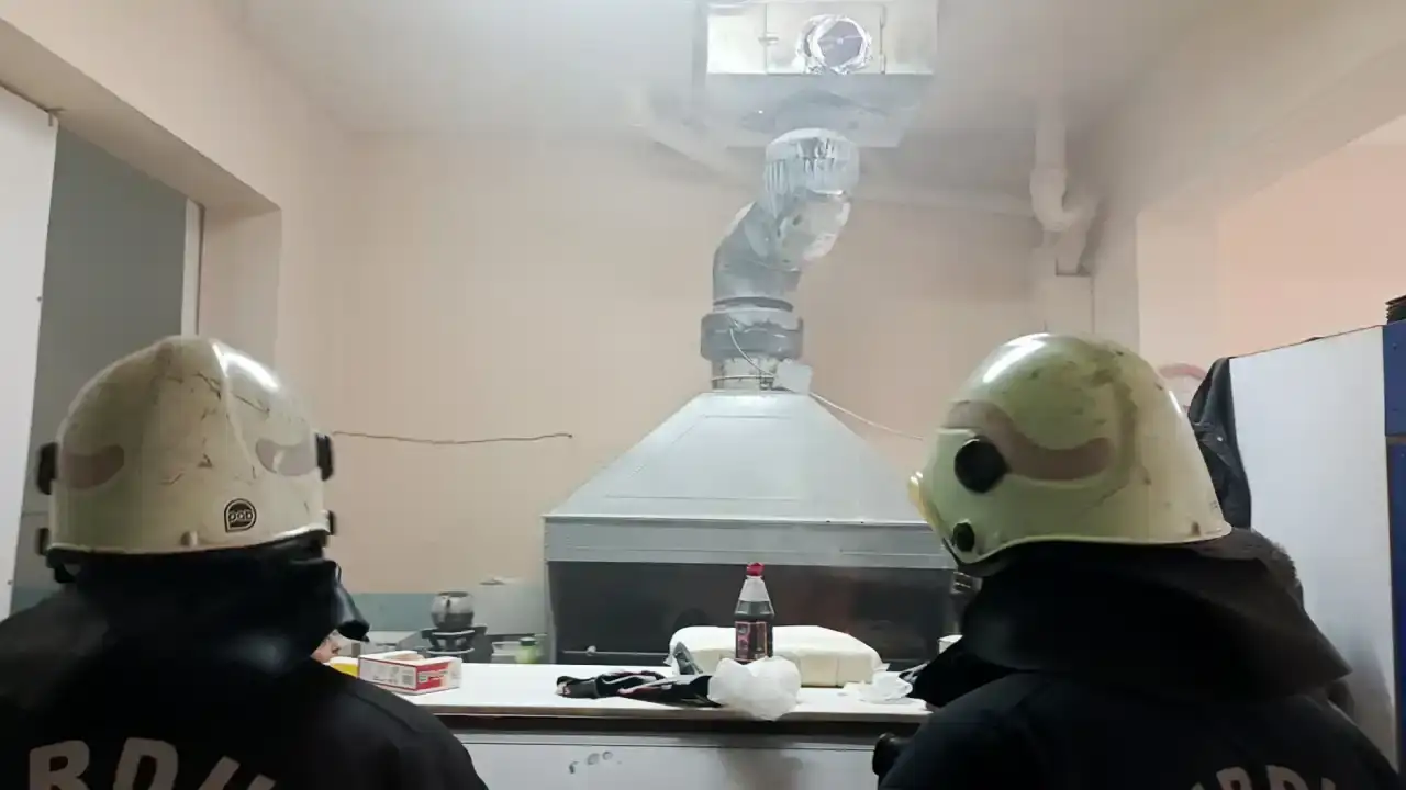 burdurda-restoran-bacasi-alev-aldi