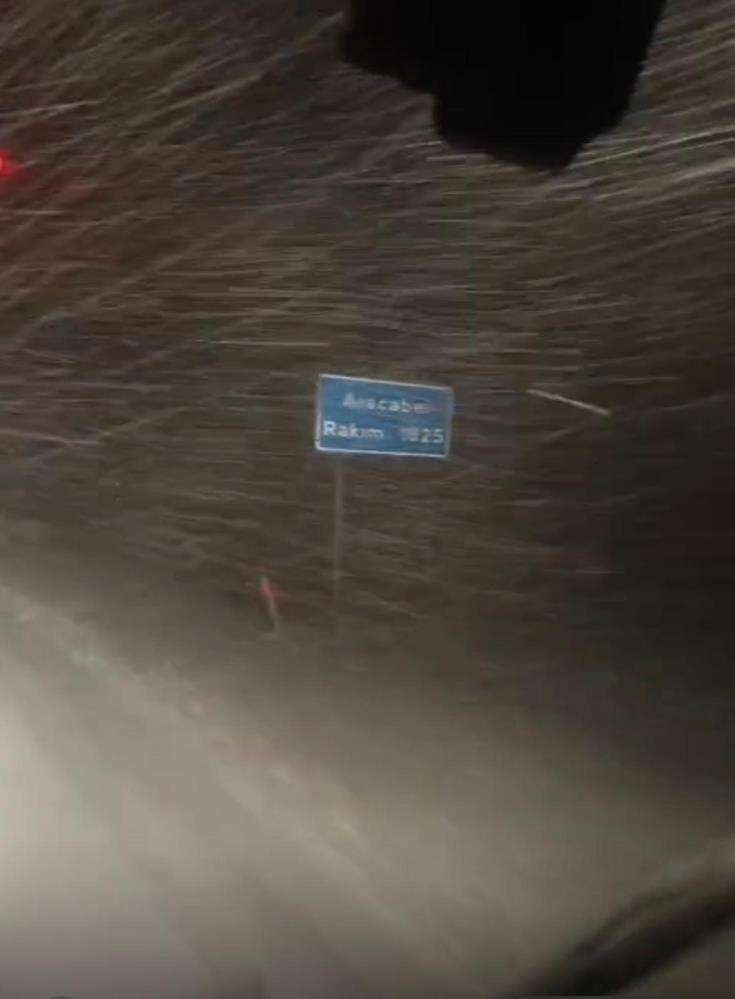 gunduz-denize-girilen-antalyaya-aksam-kar-surprizi-goruntuler-yayinlandi