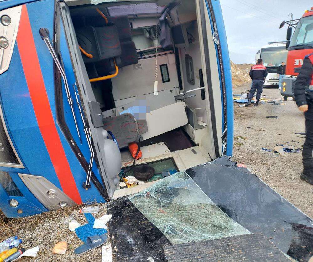 sivasta-antalya-cezaevi-aracinda-can-pazari