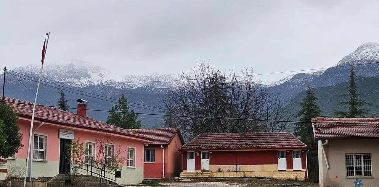 burdurda-kestel-dagina-ilk-kar-dustu