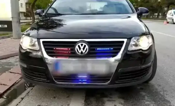 emniyet-mudurunun-cakarli-araciyla-rusvet-baskini-is-insaninin-kimligi-soke-etti