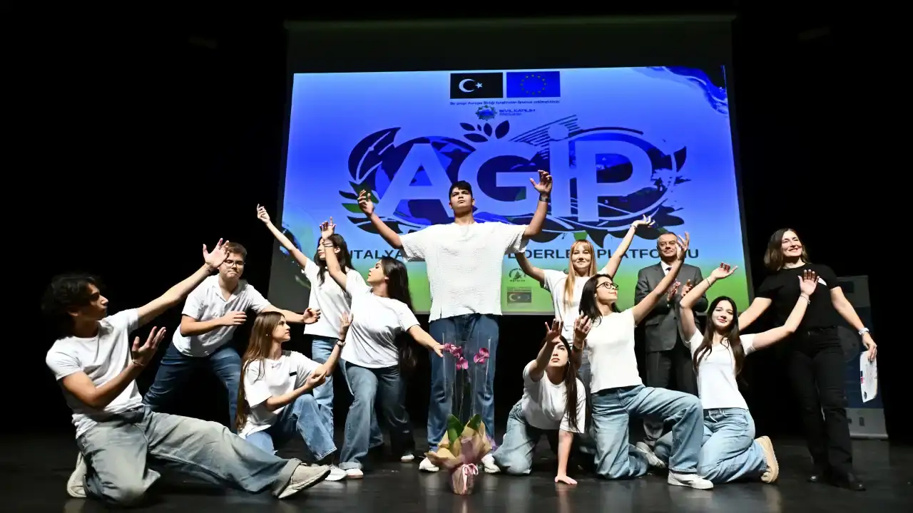 gelecegin-enerjisi-antalyada-konusuldu-calistayda-neler-konusuldu