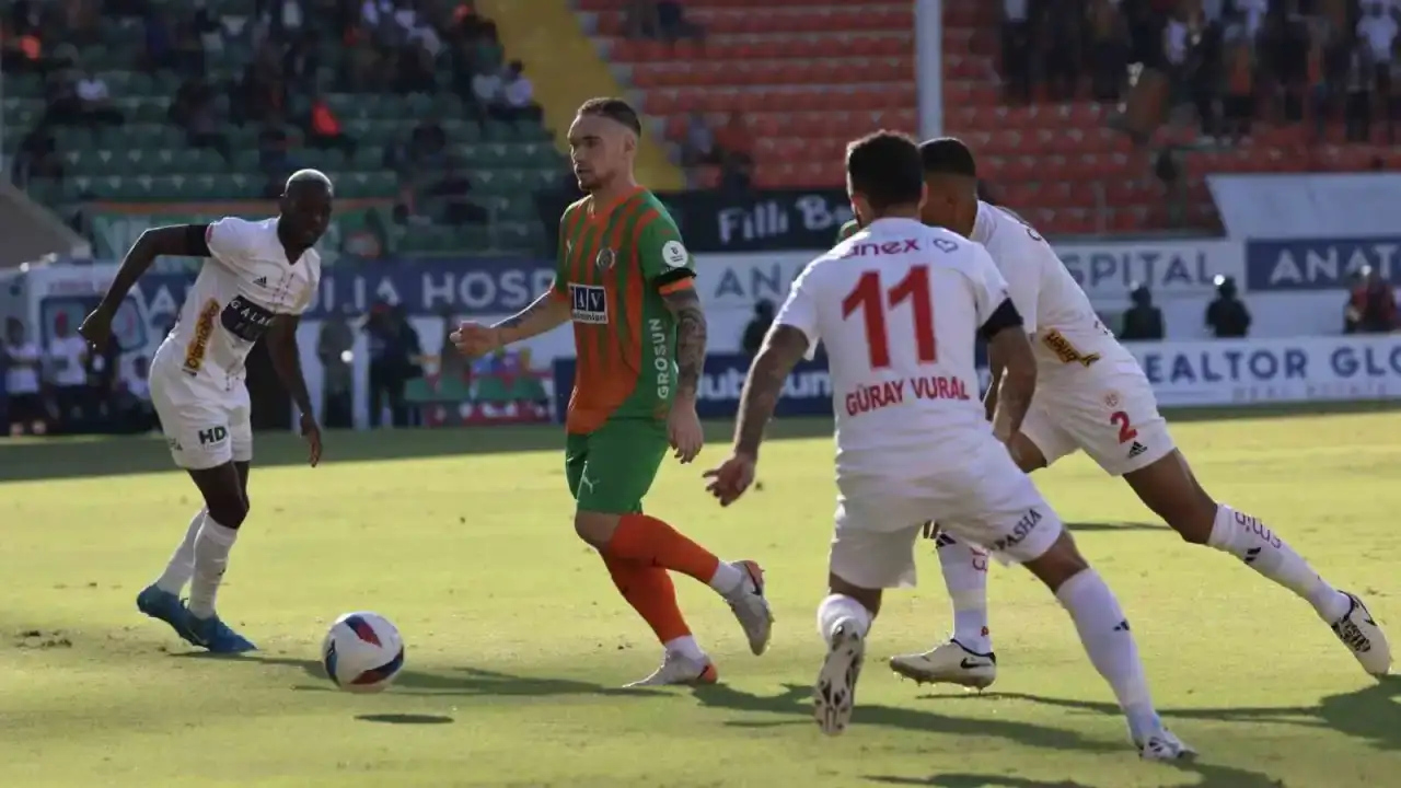 alanyasporantalyaspor-maci-saat-kacta-hangi-kanalda