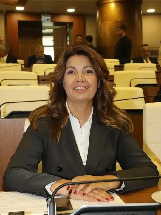 antalya-buyuksehir-meclisinde-chpden-yeni-isim-cennet-ince-turhan-kimdir