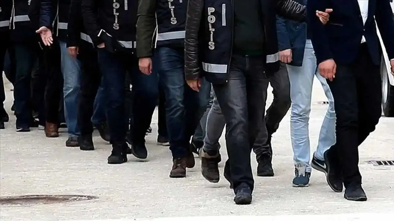 antalya-dahil-24-ilde-cocuk-mustehcenligi-operasyonu