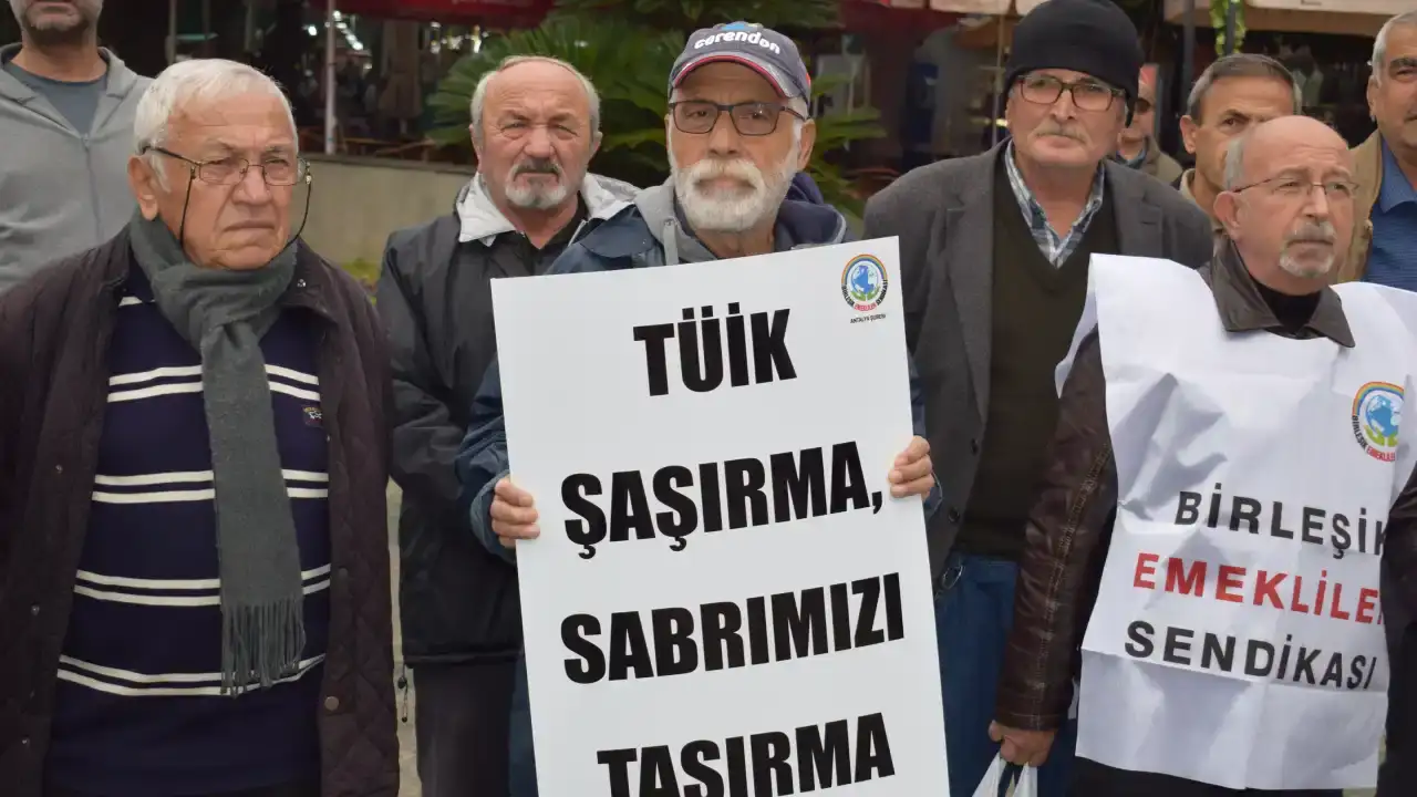 antalyada-emekliler-tuike-isyan-etti
