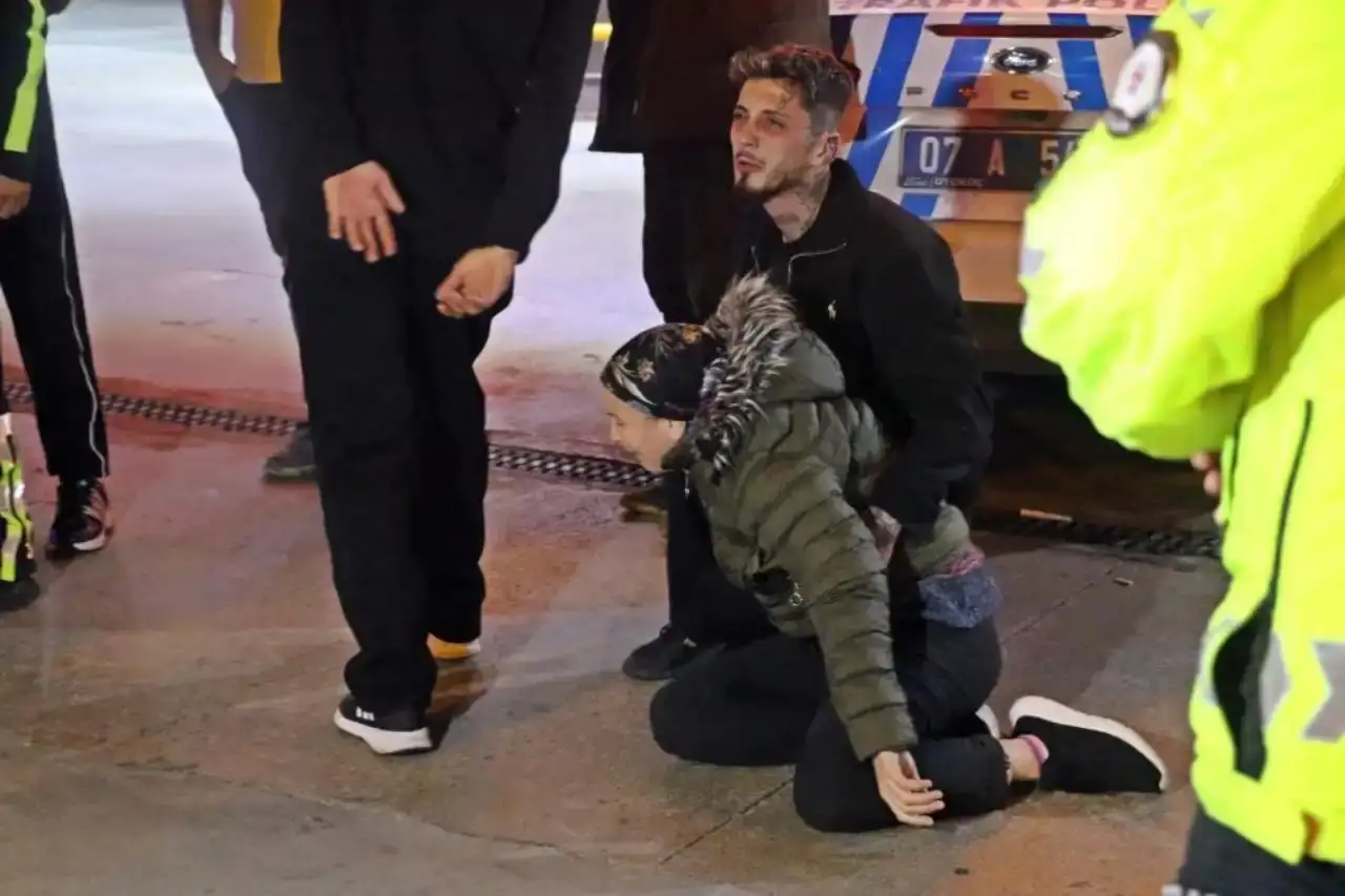 antalyada-kazada-feci-sekilde-can-veren-gencin-cenazesi-ailesi-tarafindan-teslim-alindi