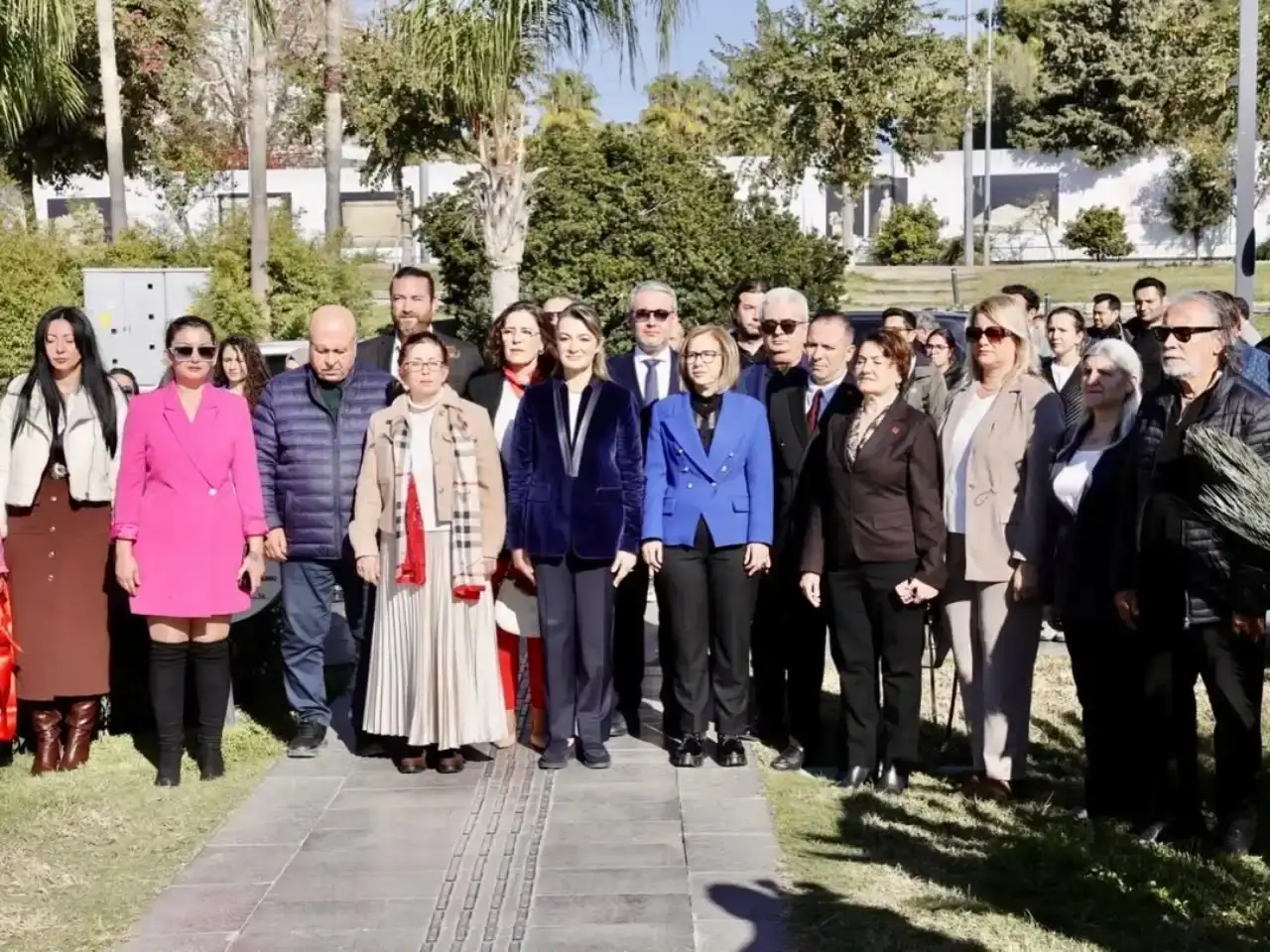 dunyanin-ilk-kadin-belediye-baskani-plancia-magna-antalyada-olumsuzlesti