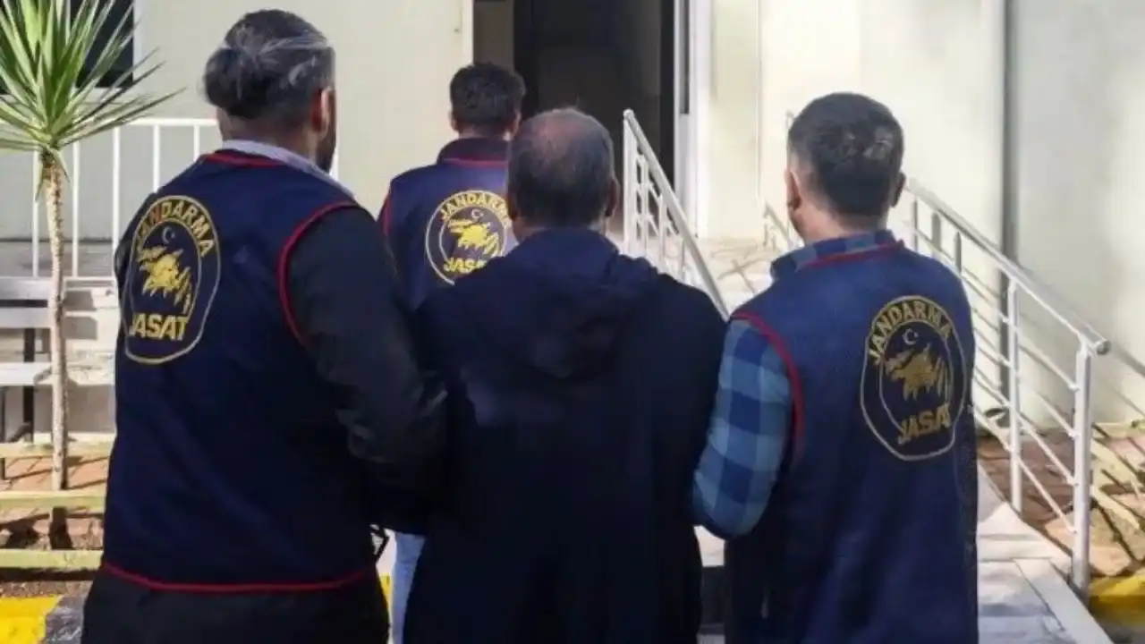 antalyada-72-saatlik-dev-jandarma-operasyonu-1