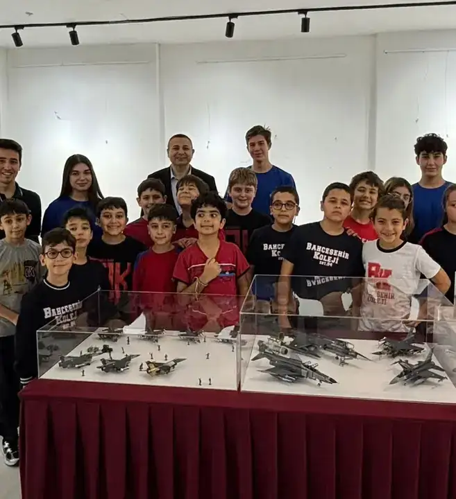 antalyada-gelecegin-muhendisi-doruk-gokceden-ilham-veren-sergi