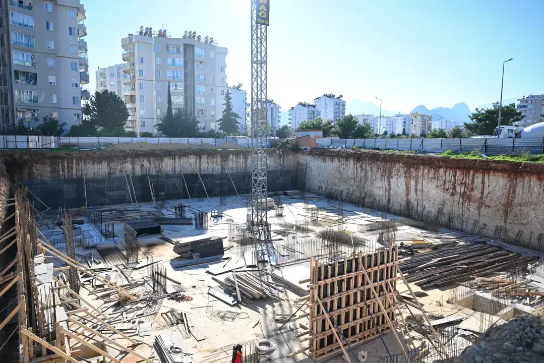 konyaaltinda-muftuluk-binalari-cami-ve-kuran-kursu-icin-ilk-beton-dokuldu