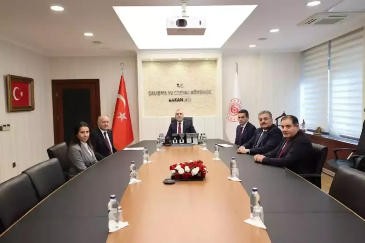 milyonlarca-emekciyi-ilgilendiren-toplanti-basladi-asgari-ucret-ne-kadar-olacak