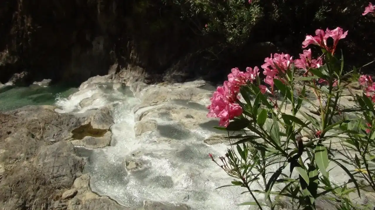 antalyada-ilk-ve-tek-jeotermal-kaynak-yeniden-ihalede-bedeli-dudak-ucuklatti