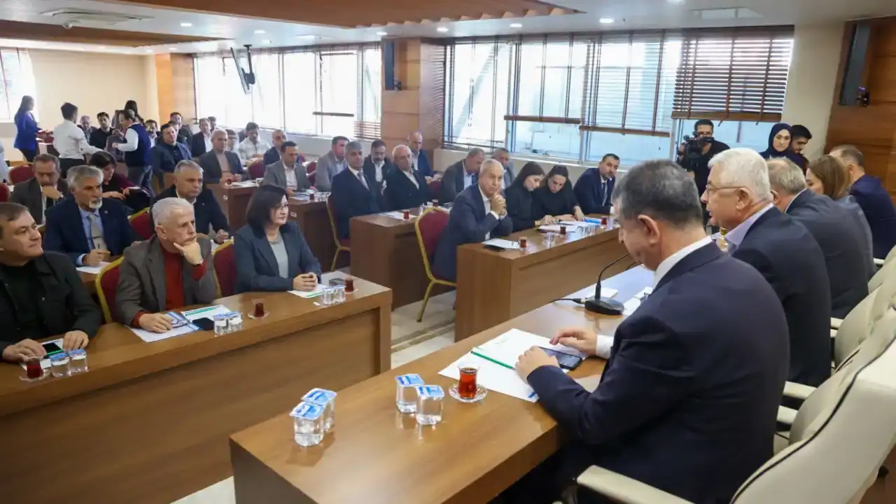 antalyada-yerel-yonetimlerin-yol-haritasi-belirleniyor