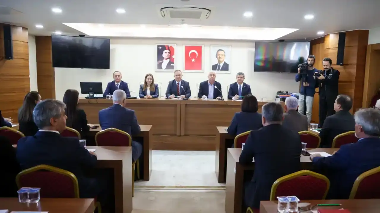 antalyada-yerel-yonetimlerin-yol-haritasi-belirleniyor